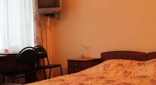 Гостиница Gloriya Камышин Улучшенный двухместный номер с 1 кроватью или 2 отдельными кроватями-7