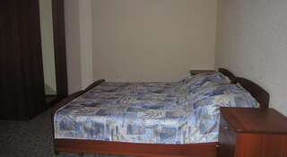 Гостиница Gloriya Камышин Стандартный двухместный номер с 1 кроватью или 2 отдельными кроватями-2