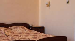 Гостиница Gloriya Камышин Улучшенный двухместный номер с 1 кроватью или 2 отдельными кроватями-8